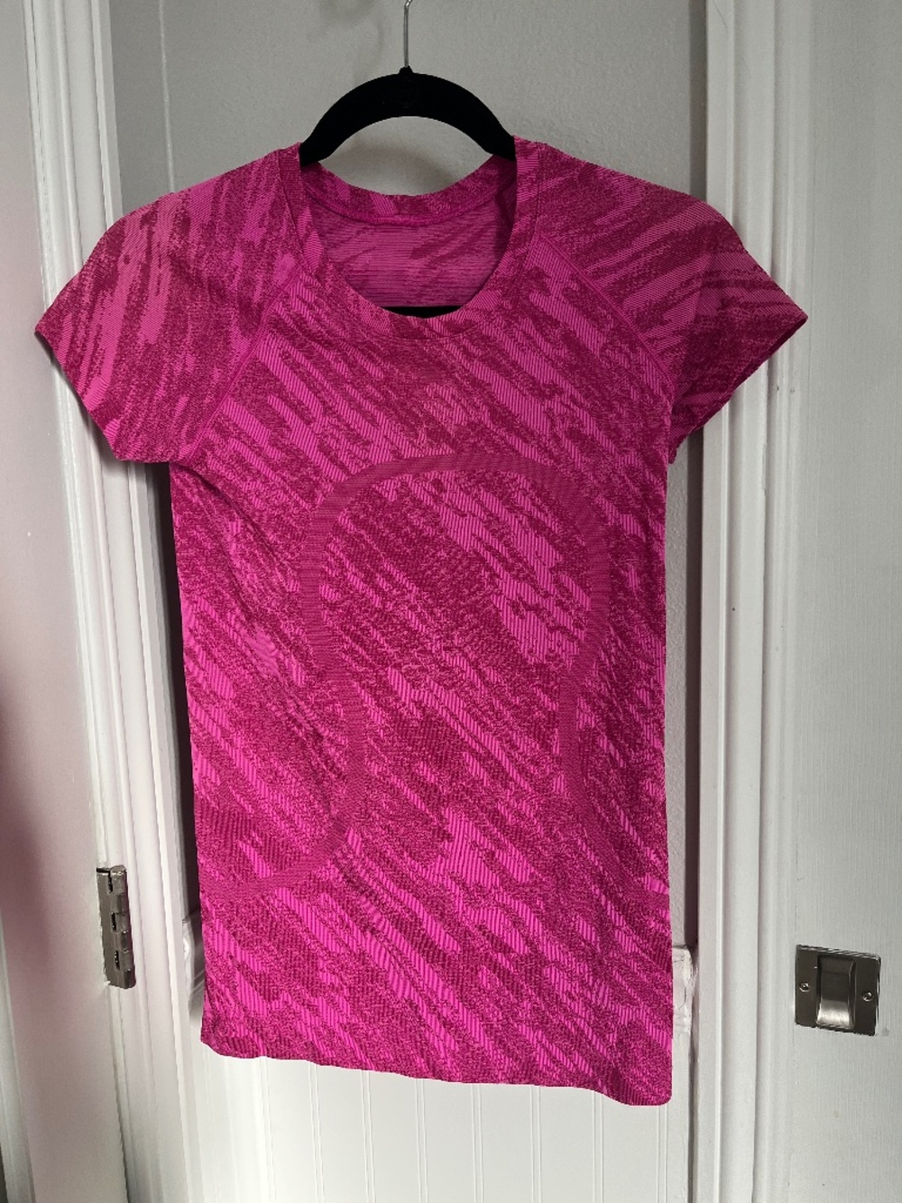 Lululemon Swiftly Tech Short Sleeve Shirt Pink 6